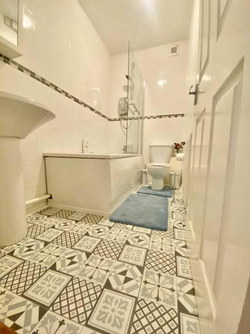 5 Bedroom House Near Cardiff City. Εξωτερικό φωτογραφία