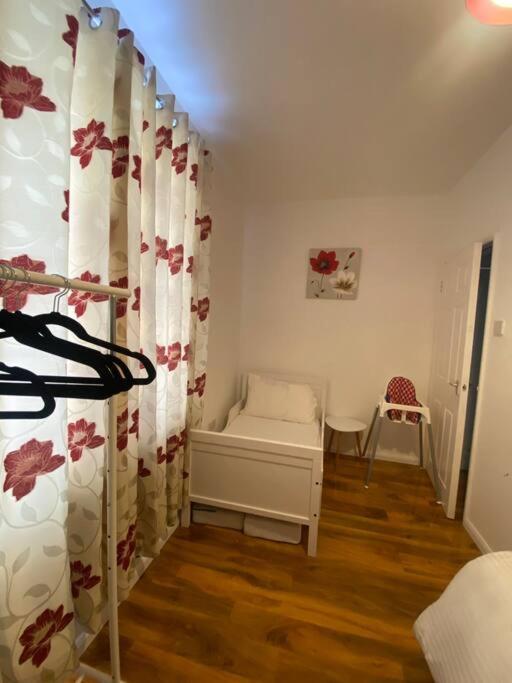 5 Bedroom House Near Cardiff City. Εξωτερικό φωτογραφία